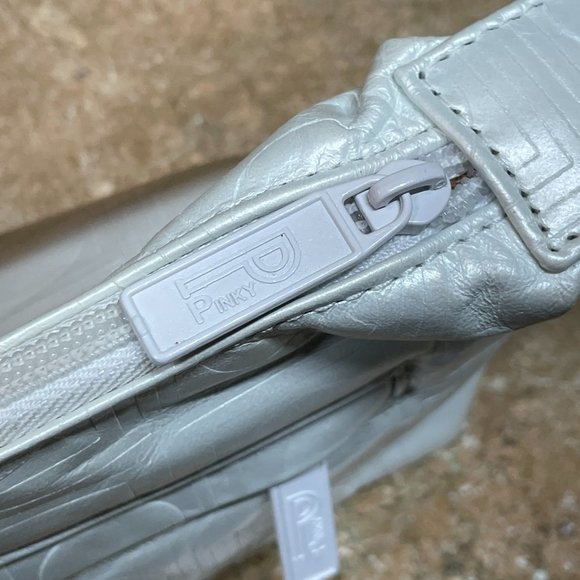 VINTAGE PINKY LEATHER Pearl White Leather Embossed Logo Chic Top Handle Eve Bag - Picture 5 of 12